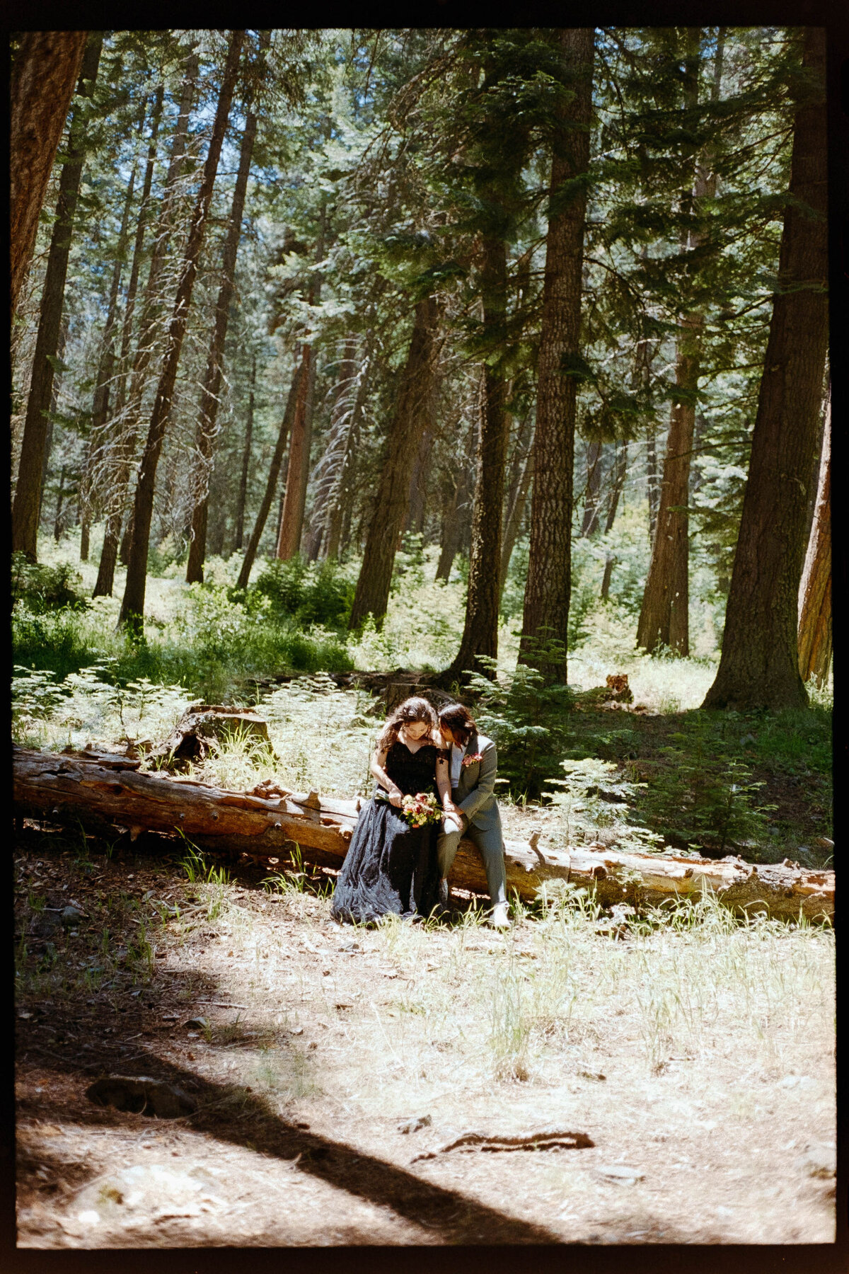 HomeScans_Brenda&JanieElopementPhotos_OregonWeddingPhotographer_KuroCreativeHouse-25