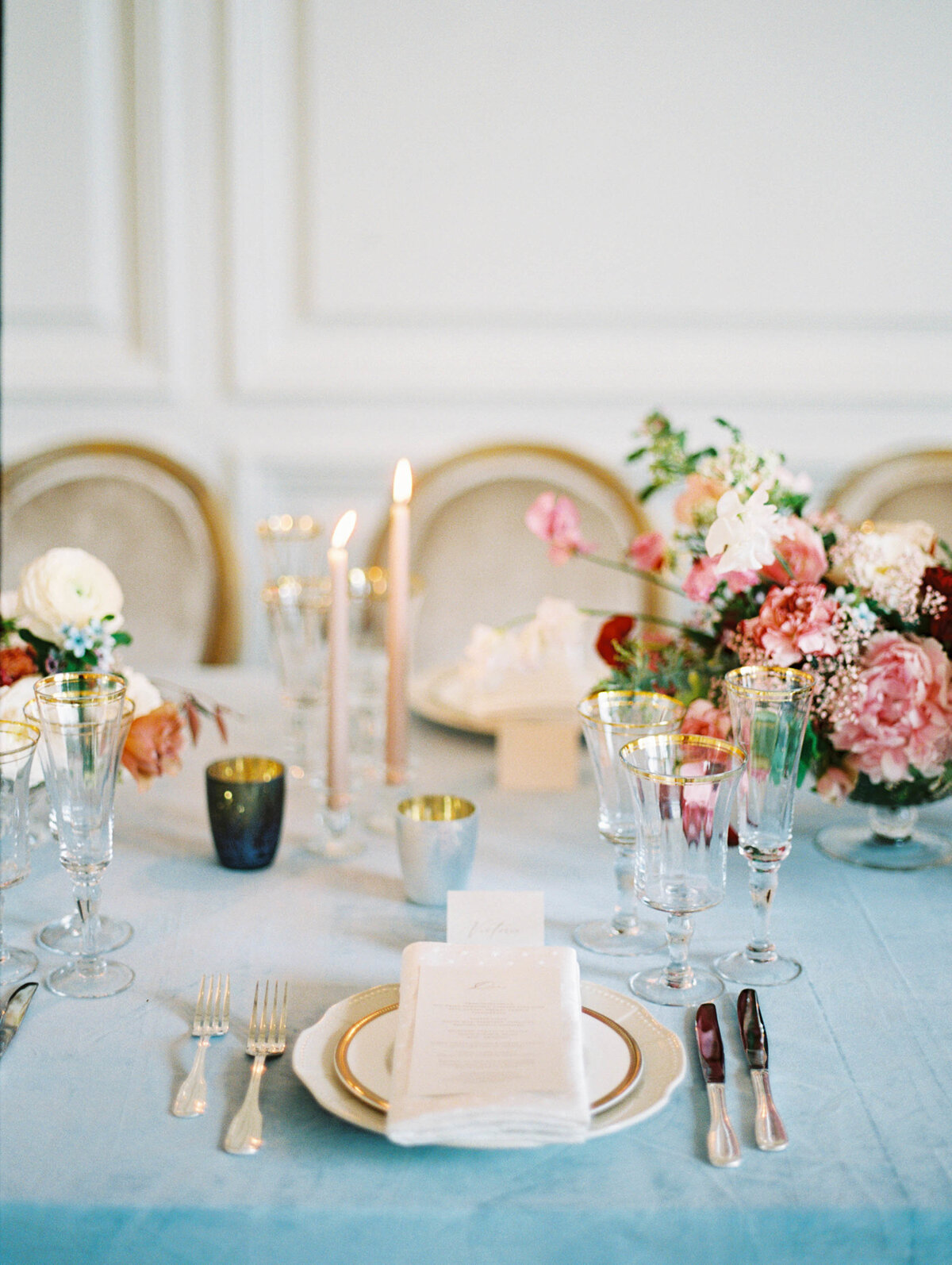 max-owens-design-pink-european-inspired-wedding-07-velvet-place-setting