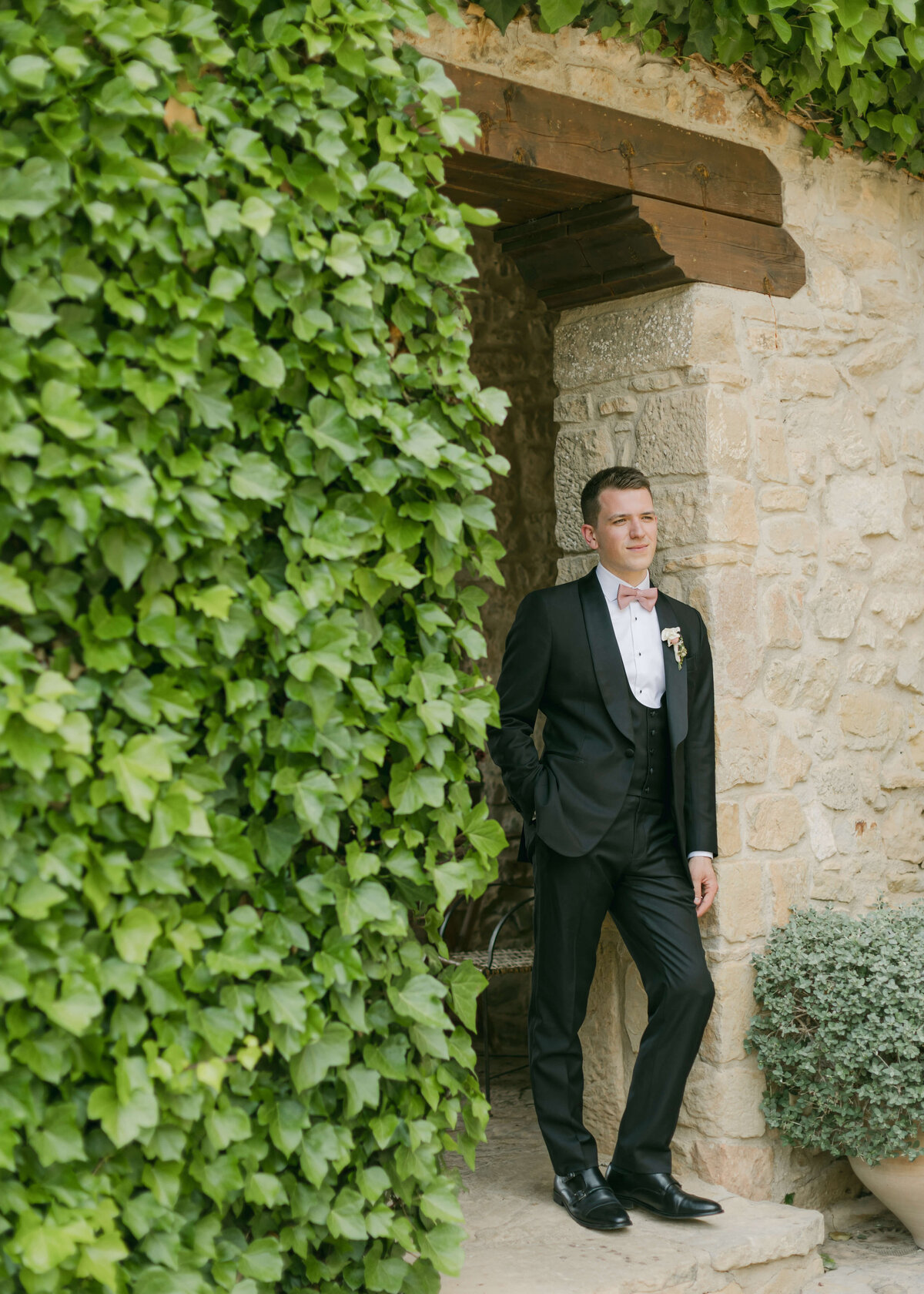 Georgina-James-Wedding-Fuentespalda-Chloe-Lowe-Photography-398