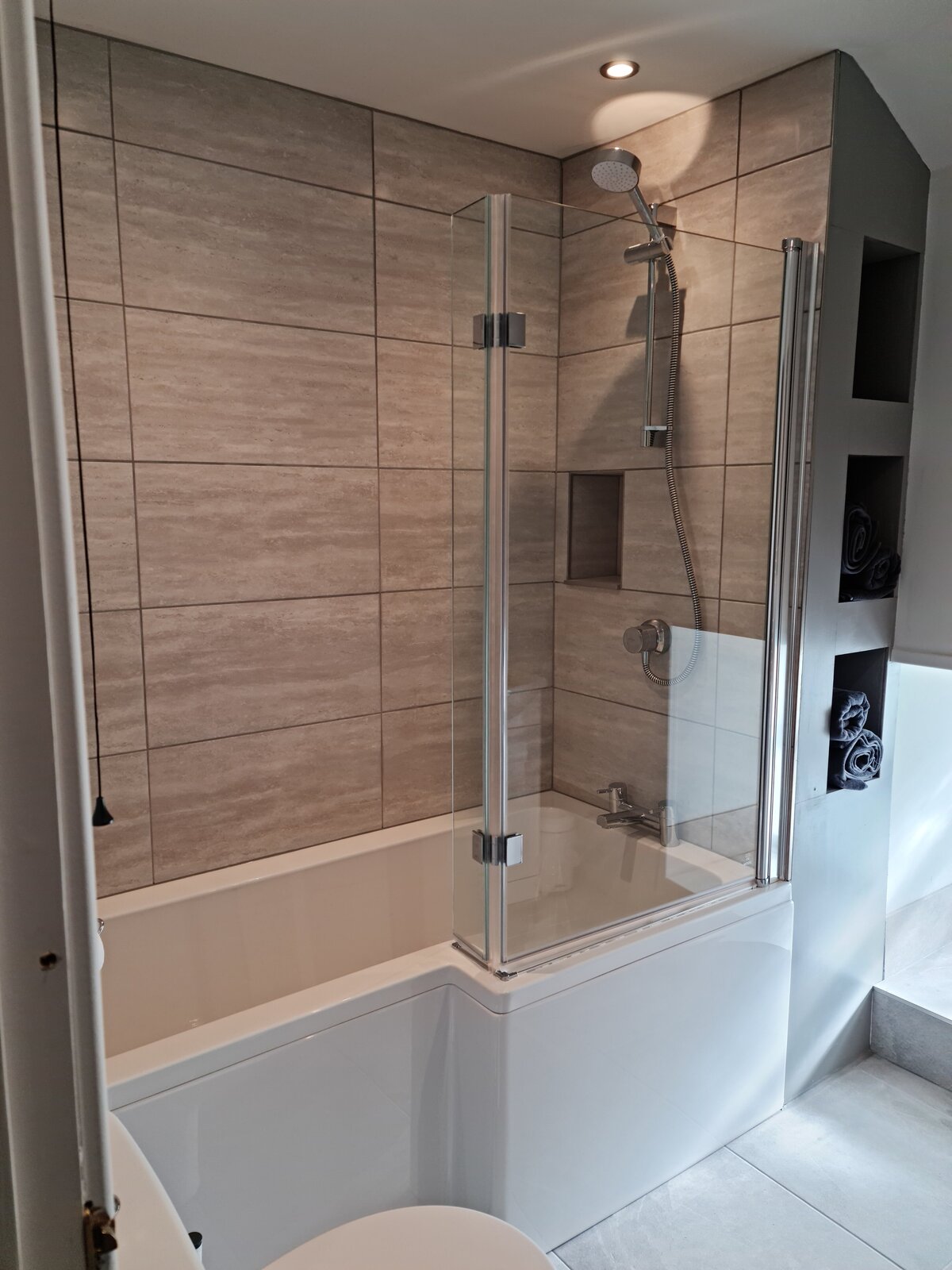 wren_cottage_bathroom_001