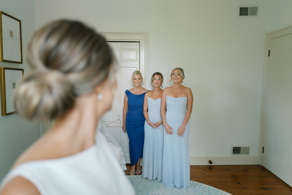 farm-at-eagles-ridge-lancaster-wedding-029