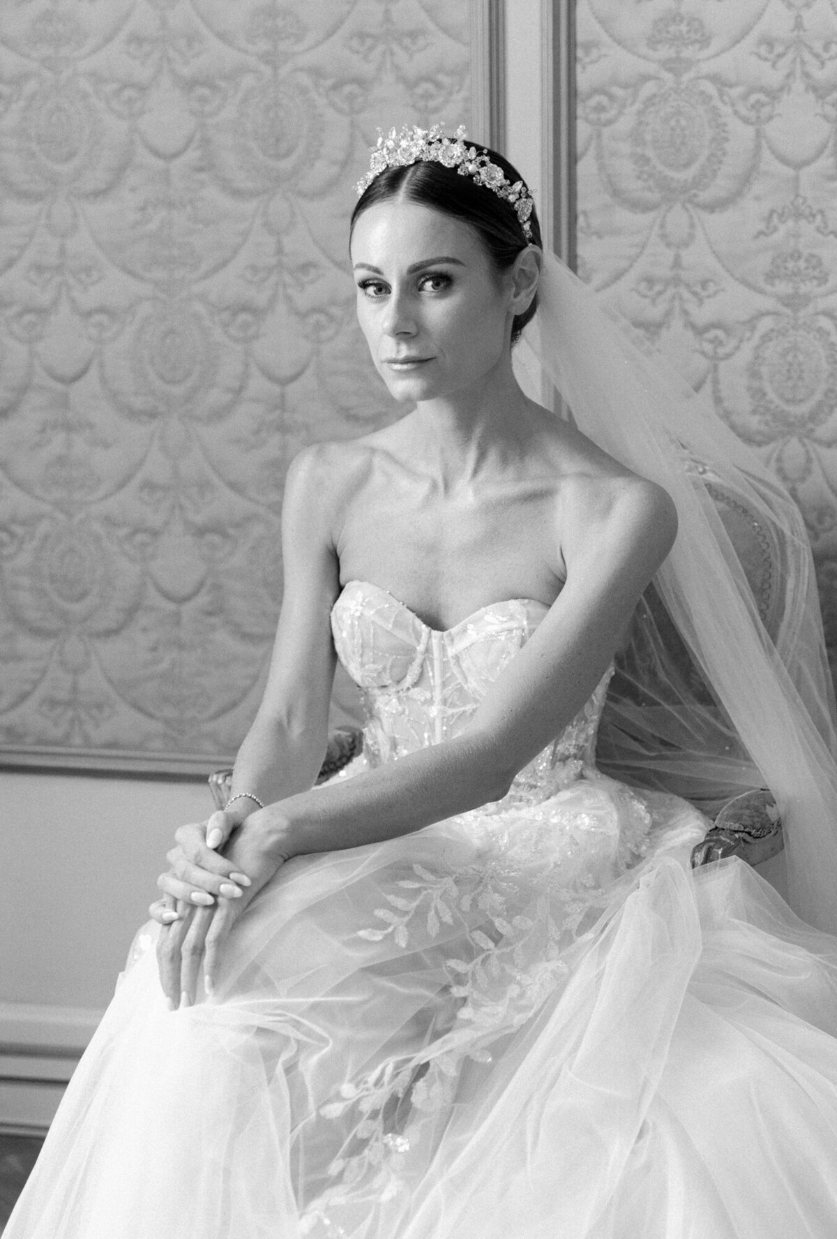 Maïlys Fortune Photography Husband Wife Wedding Weddings Photography France Switzerland Italy Timeless Dreamy Imagery Bilingual French English Destination Weddings Destination Wedding Provence French Riviera Paris Lake Como Tuscany59