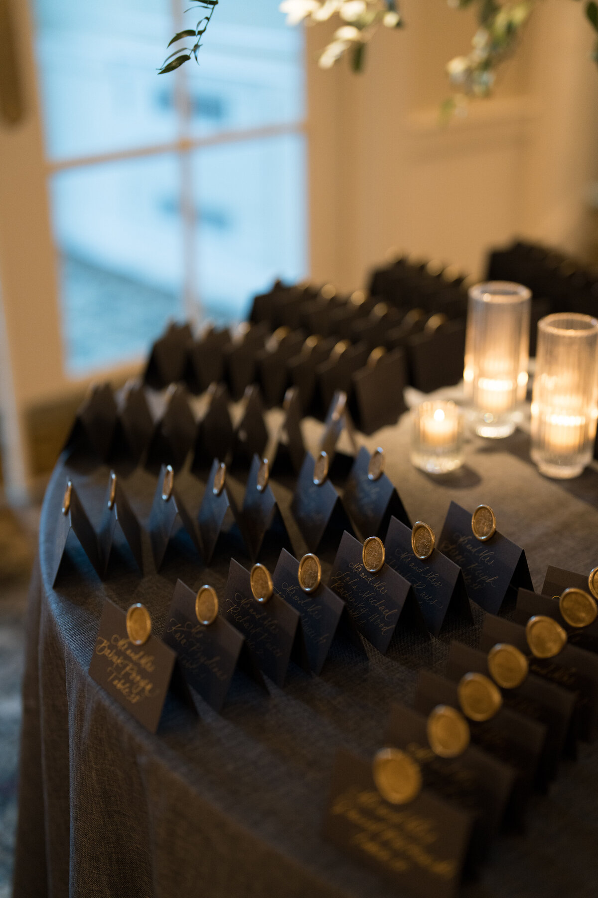 black-and-gold-luxury-wedding-escort-cards-greeenwich-ct