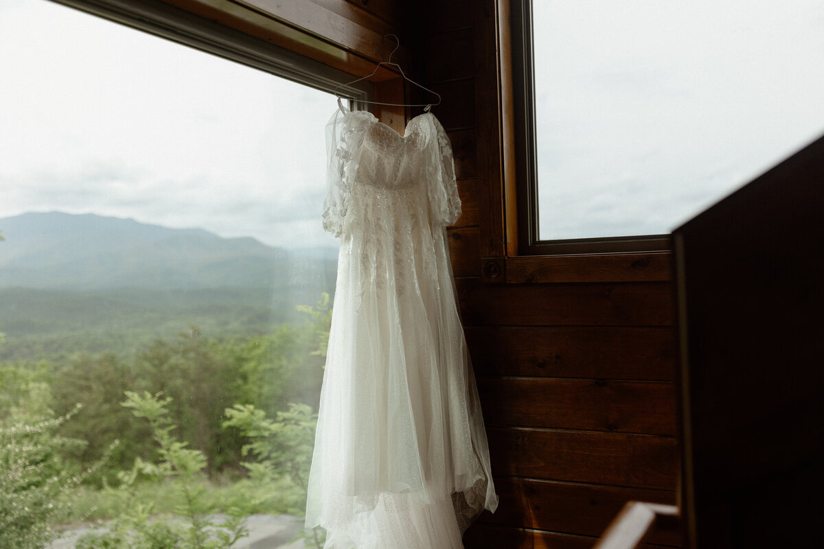 meg-thompon-photography-gatlinburg-wedding-lauren-matt-27