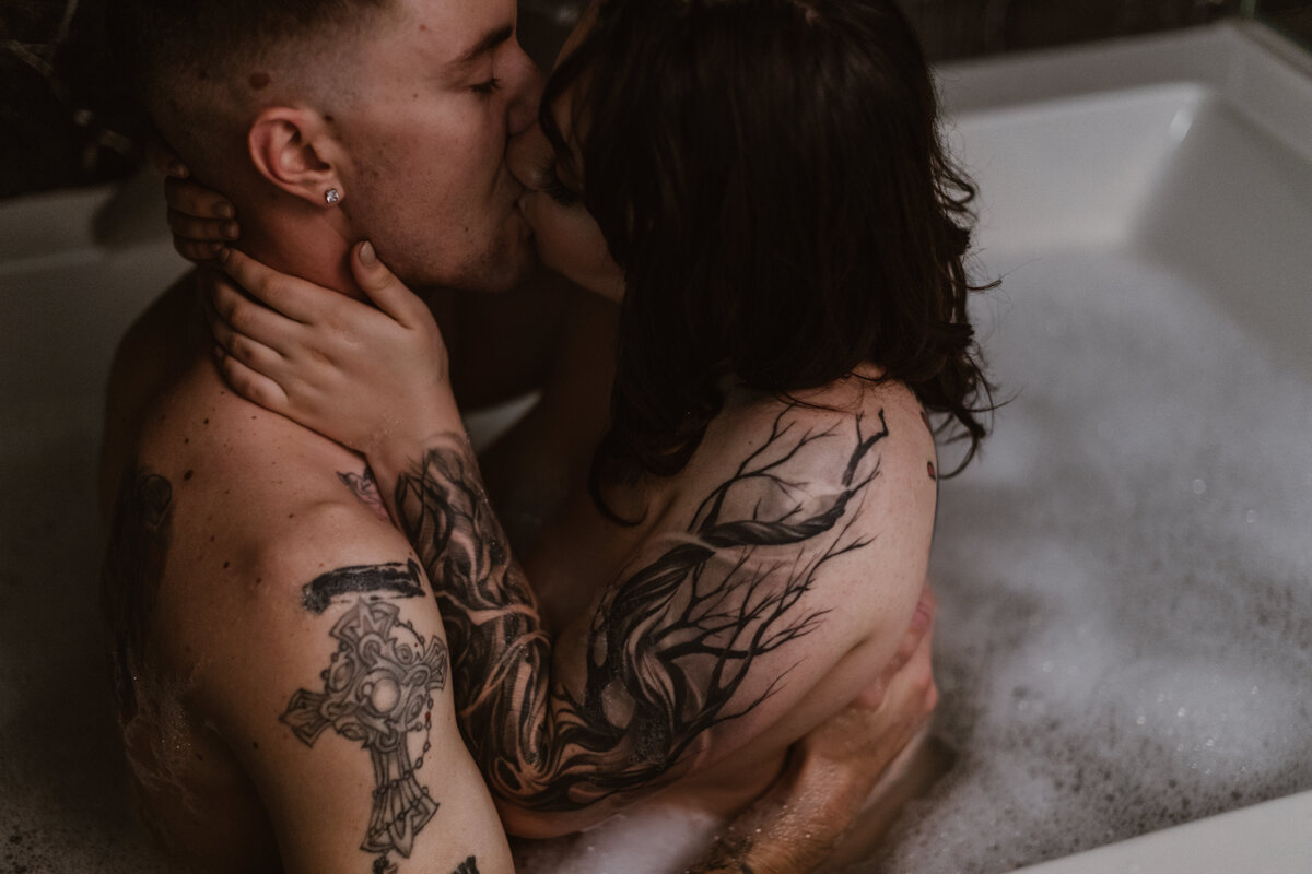 Kelsey+StevenBoudoir-203