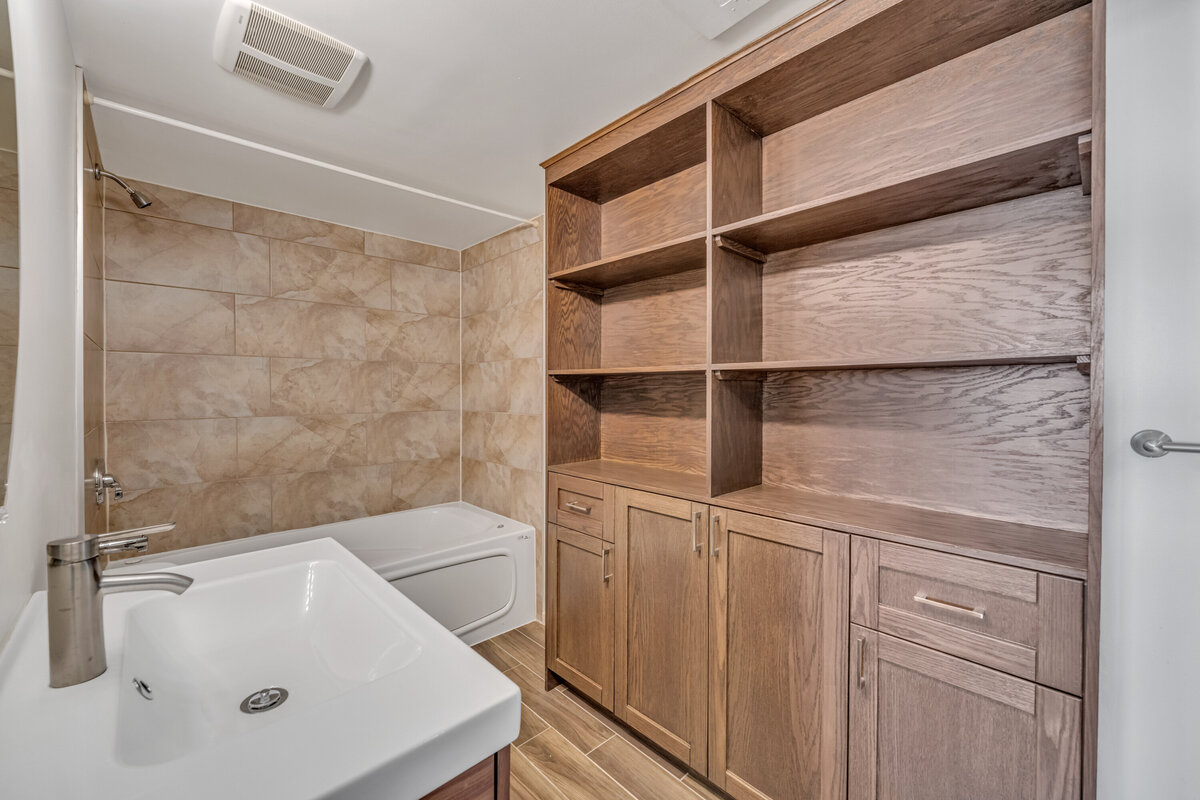 029_Second Bathroom