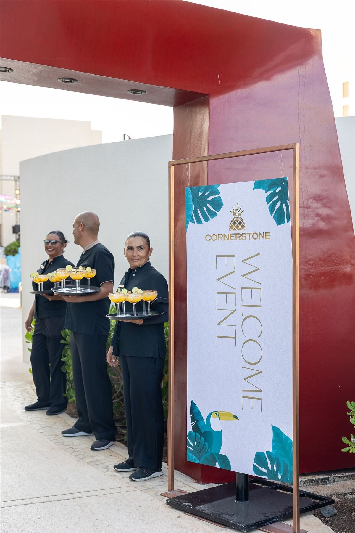 0166-2024-cornerstone-live-aqua-cancun-mexico-travel-leisure-co-noir-9-creatives-3P6A2834_websize