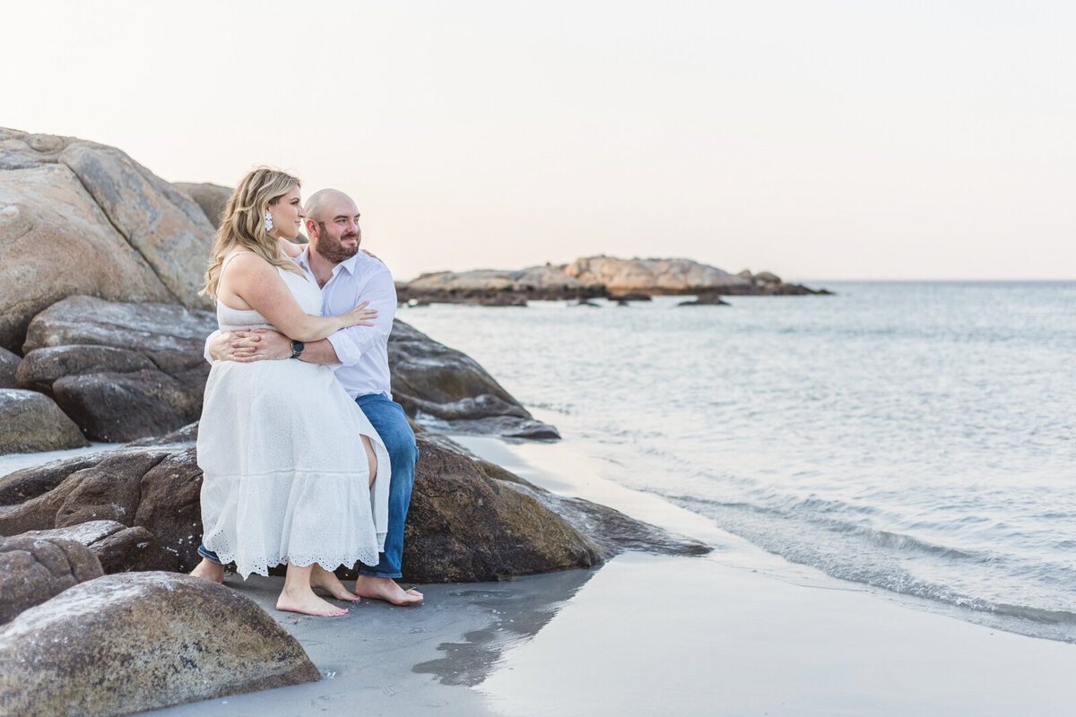 A couple enjoying the sunset at Wingearsheek beach