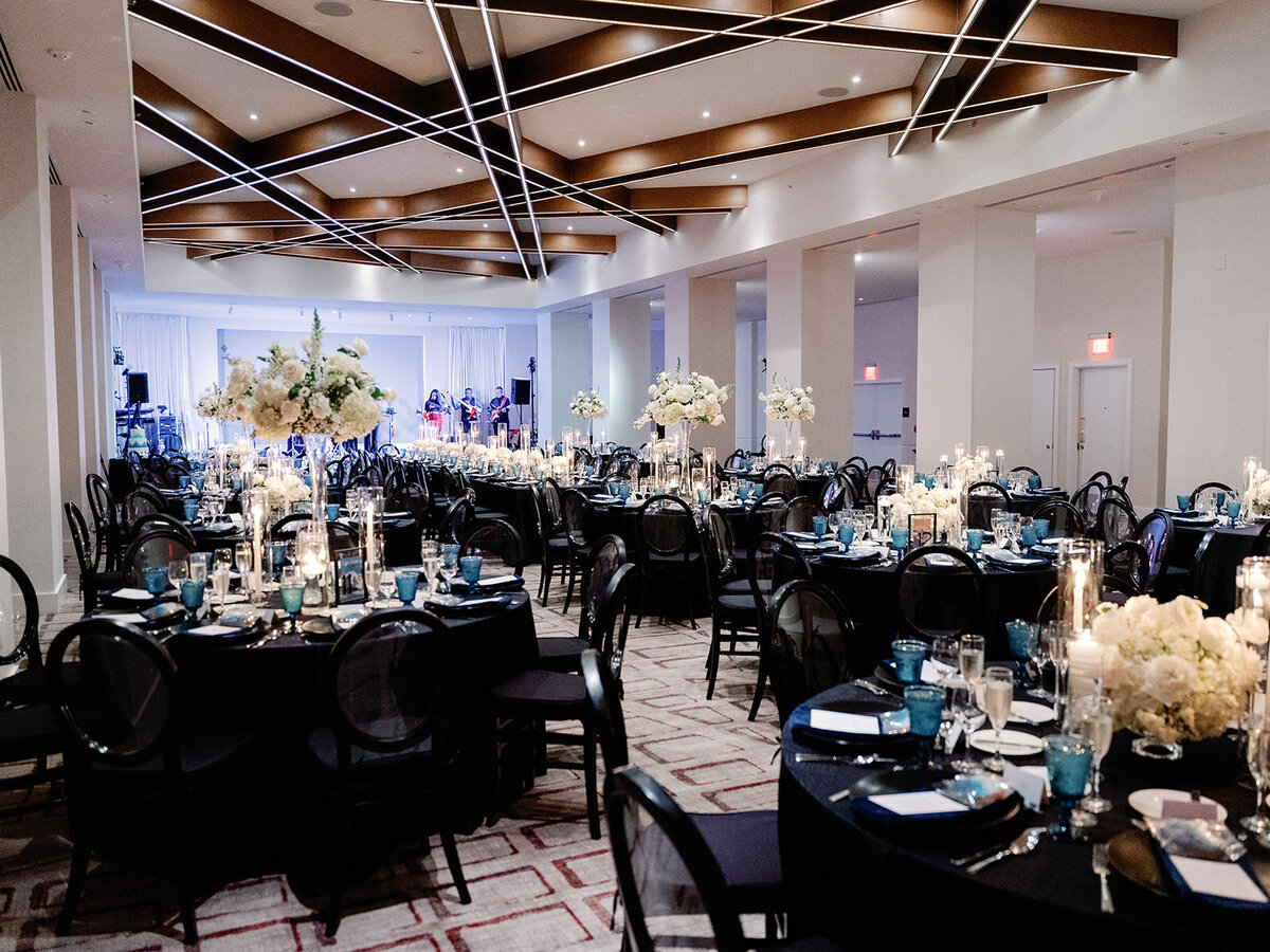 Grand ballroom wedding reception at Hotel Washington 