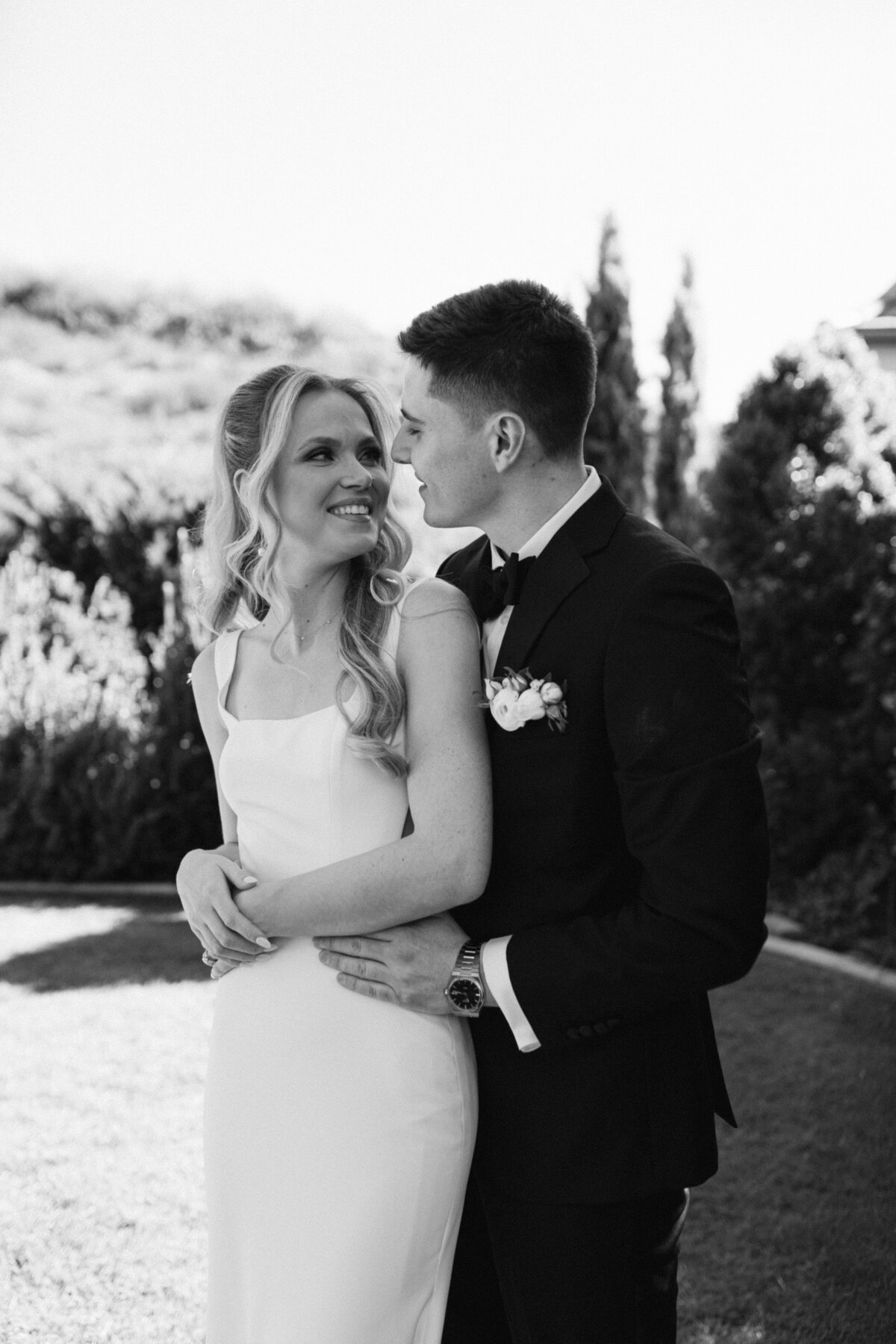 Experience Drew and Lauren’s elevated destination wedding at a private luxury estate in San Diego—where signature details included custom heirloom paper goods, Champagne towers at golden hour, and personalized welcome gifts. Captured with an editorial eye by internationally celebrated photographer Michael Asmussen, whose work spans Orange County, Palm Springs, Los Angeles, Tokyo, Las Vegas, and Seoul. Perfect for couples and planners seeking refined storytelling, couture styling, and timeless legacy imagery.