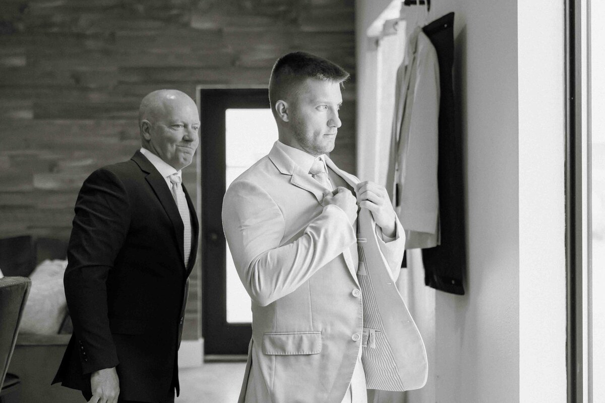 Emerald Hill Events | Promise City, Iowa Wedding Photos-2