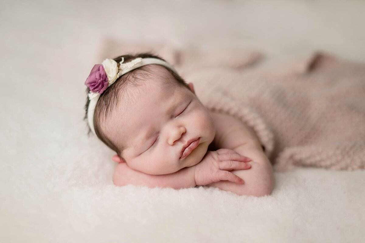 Parkersburg-Newborn-Photographer-00014