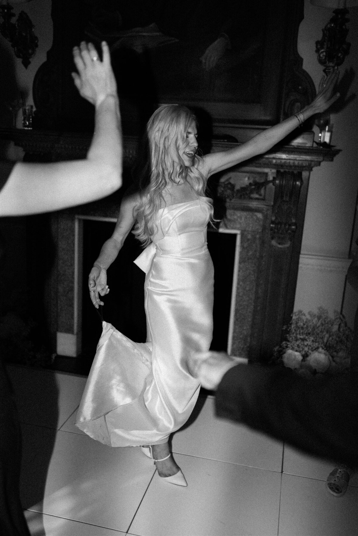alix&tom_dancing-53