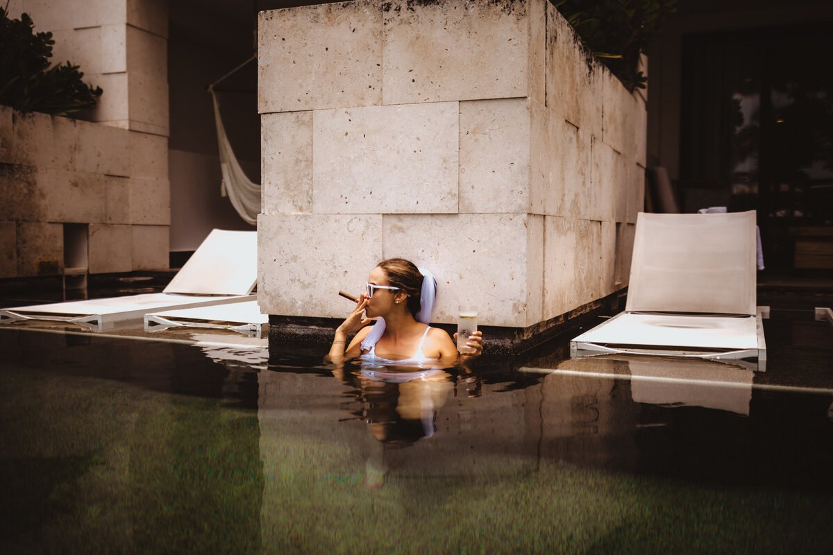 MEXICO POOL BRIDE WITH CIGAR