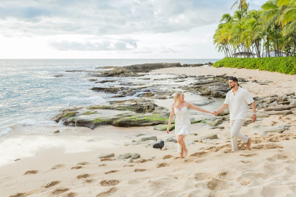 oahu Couples Photography with Ocean Views