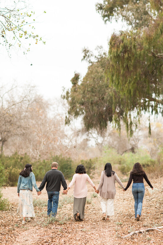 family-walking-and-holding-hands-Bonita-San-Diego