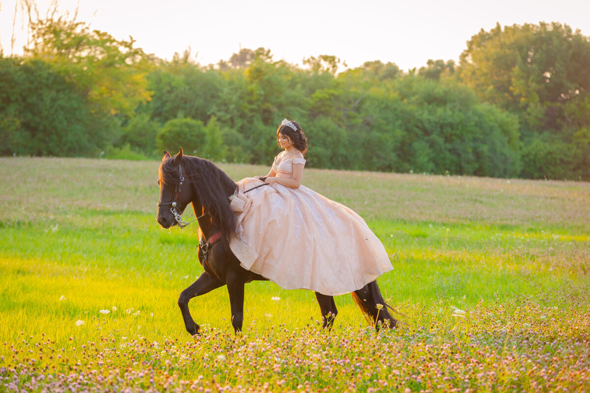 Isabella Valdovinos Quinceanera, Wuakegan, IL, 7-24-21, Maira Ochoa Photography-0476