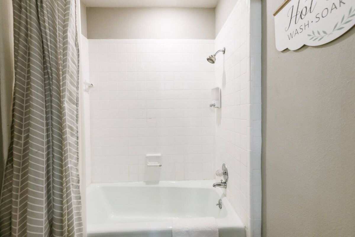 bathroom1
