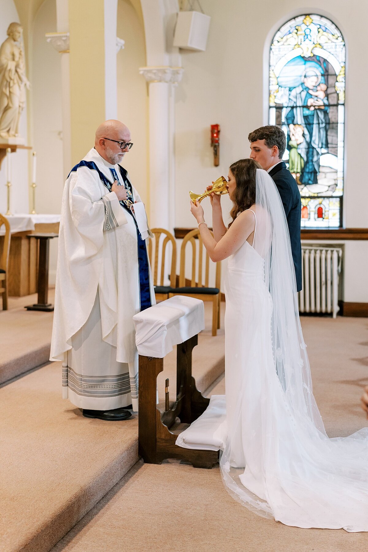 Catholic-Wedding-at-Saint-Michaels-Catholic-Church-in-Bement-Illinois-1_0048
