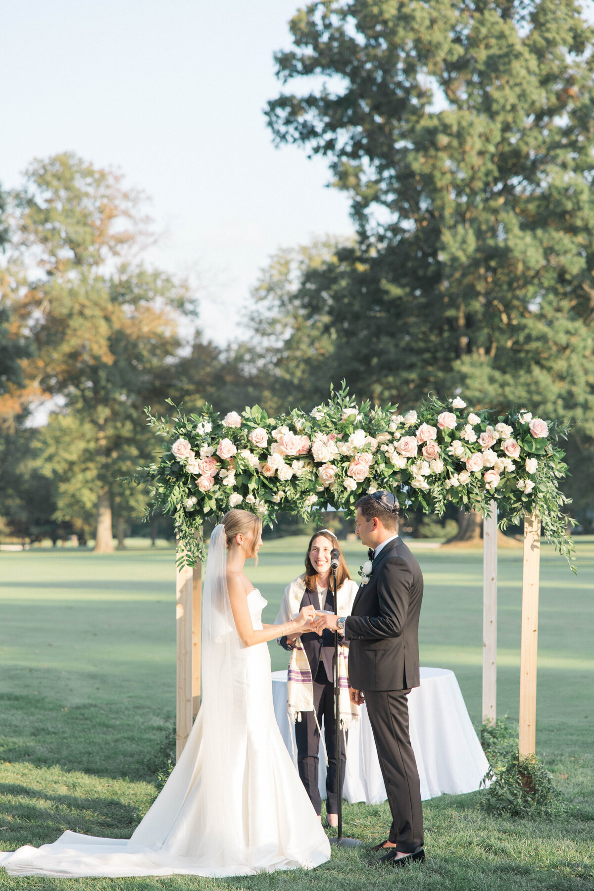Molly Sue Photography New Jersey + East Coast Wedding Photographer Romantic Imagery Engagement Lifestyle Heirloom Wedding Albums49657