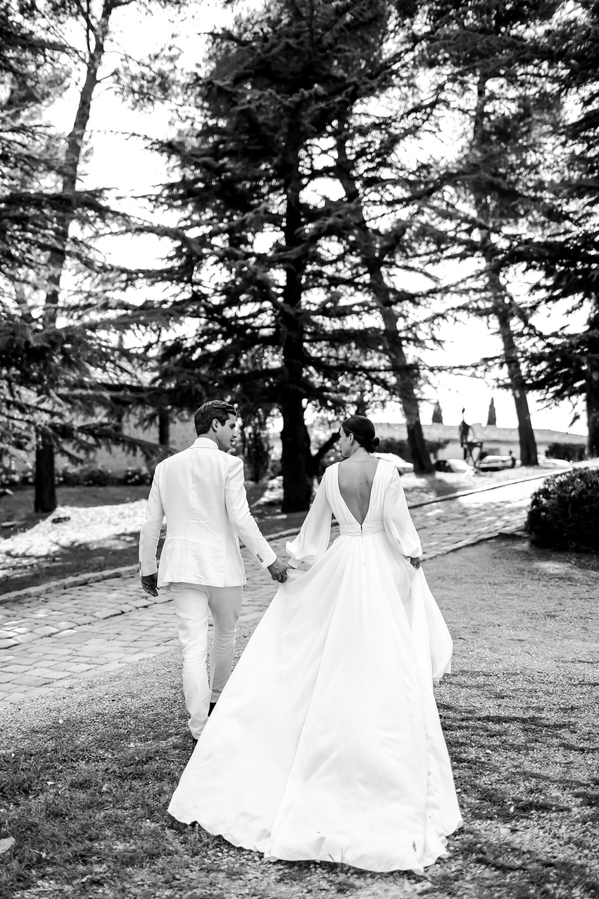 luxury-destination-wedding-chateau-rasque-provence-leslie-choucard-photography-35