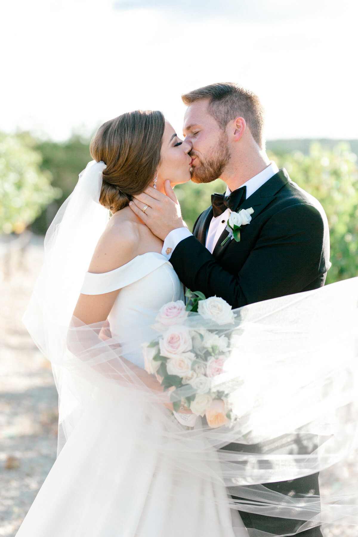 Lexi Broughton & Garrett Greer Wedding at Dove Ridge Vineyards | Sami Kathryn Photography | Dallas Wedding Photography-128