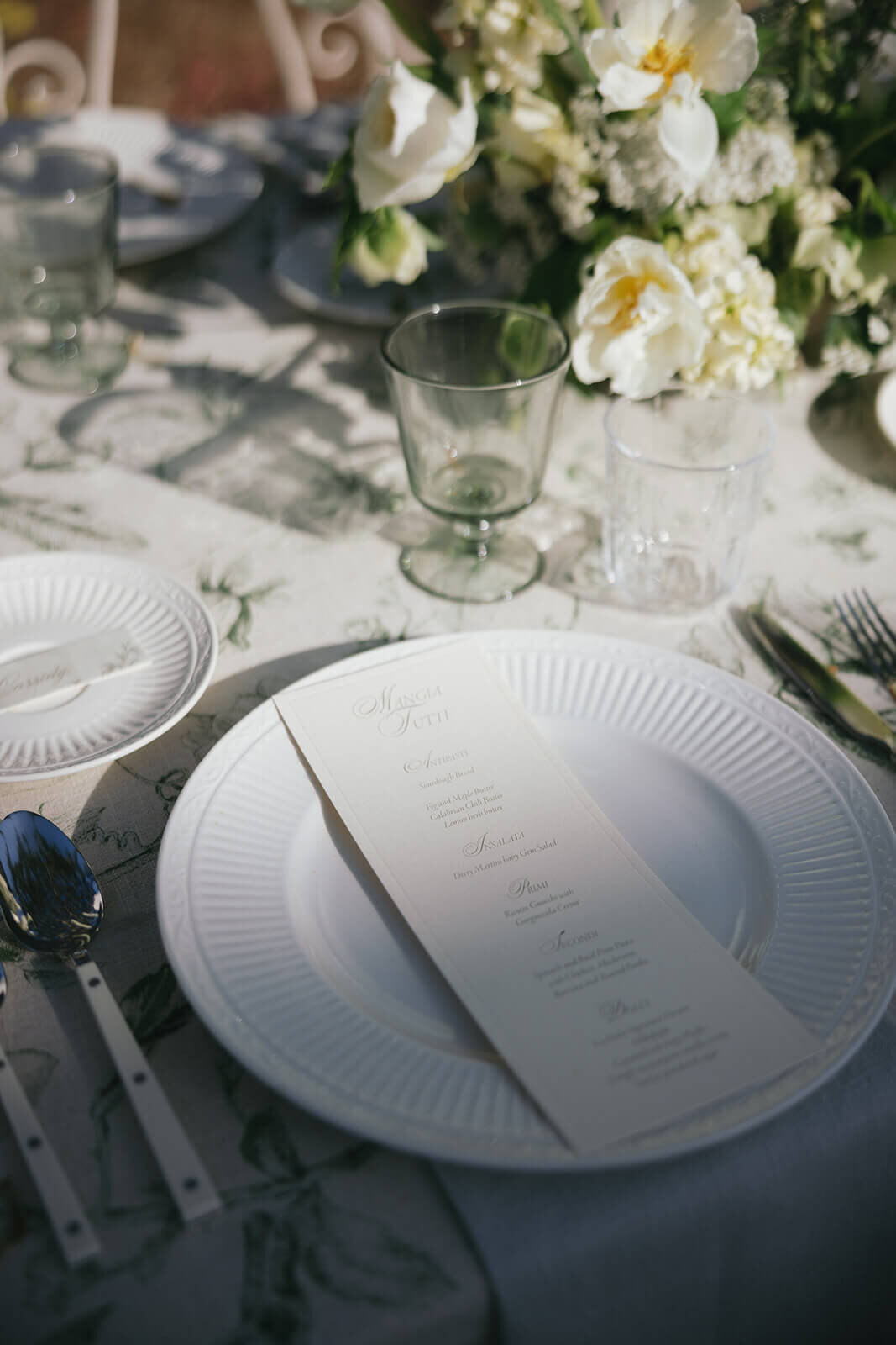 wedding-reception-table-design-green-white-3