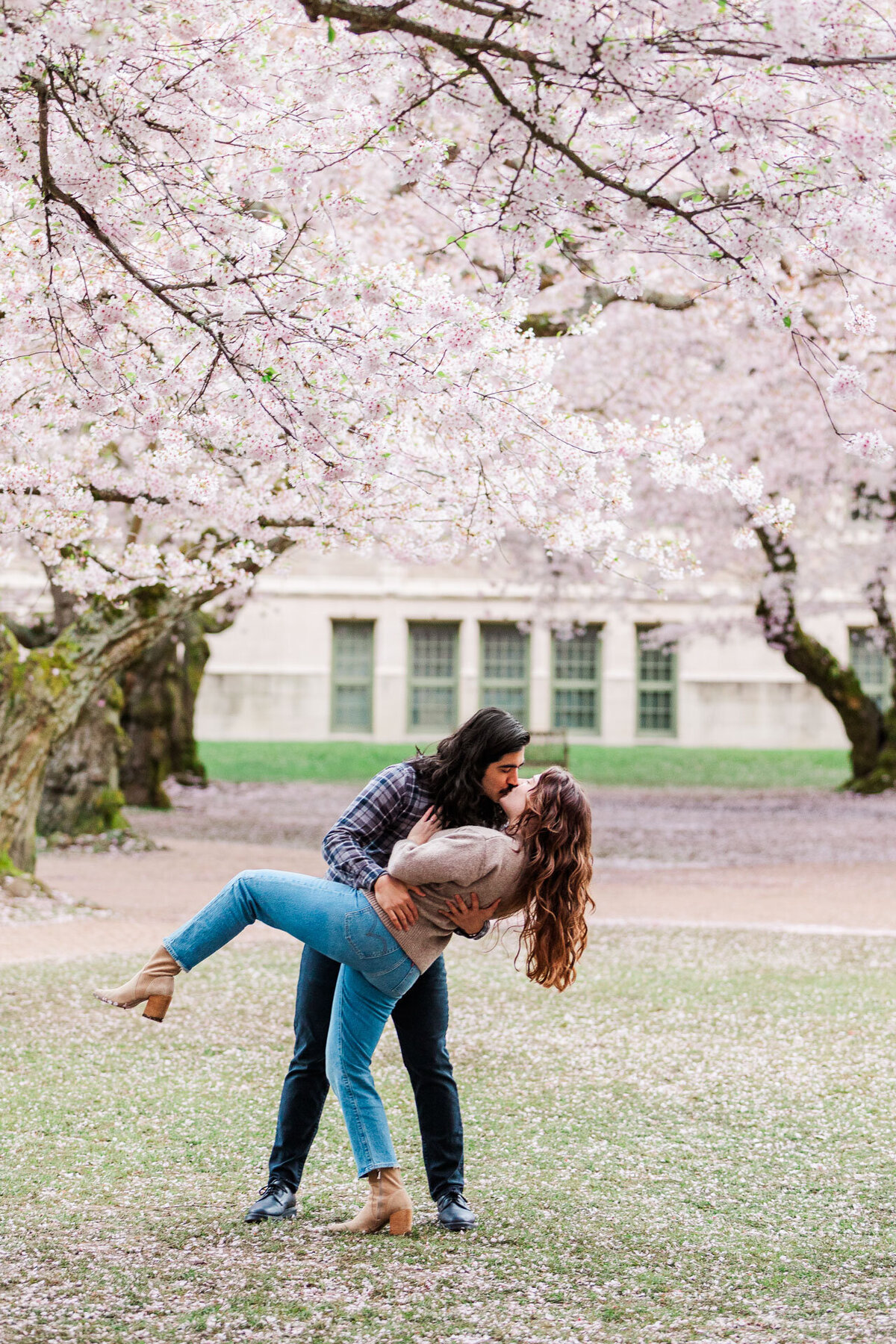 UW-Cherry-Blossoms-Engagement-Photos-28