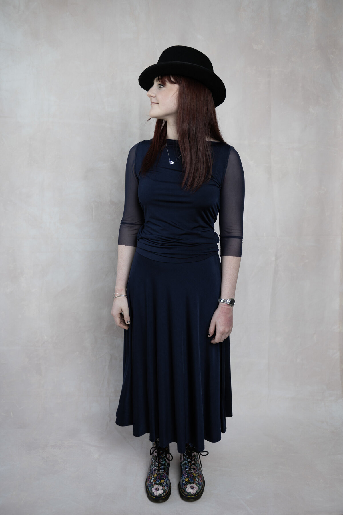 22001_L&B2_LEESA MULHALL_INDI  NAVY skirt- TOP-6_WEB _06