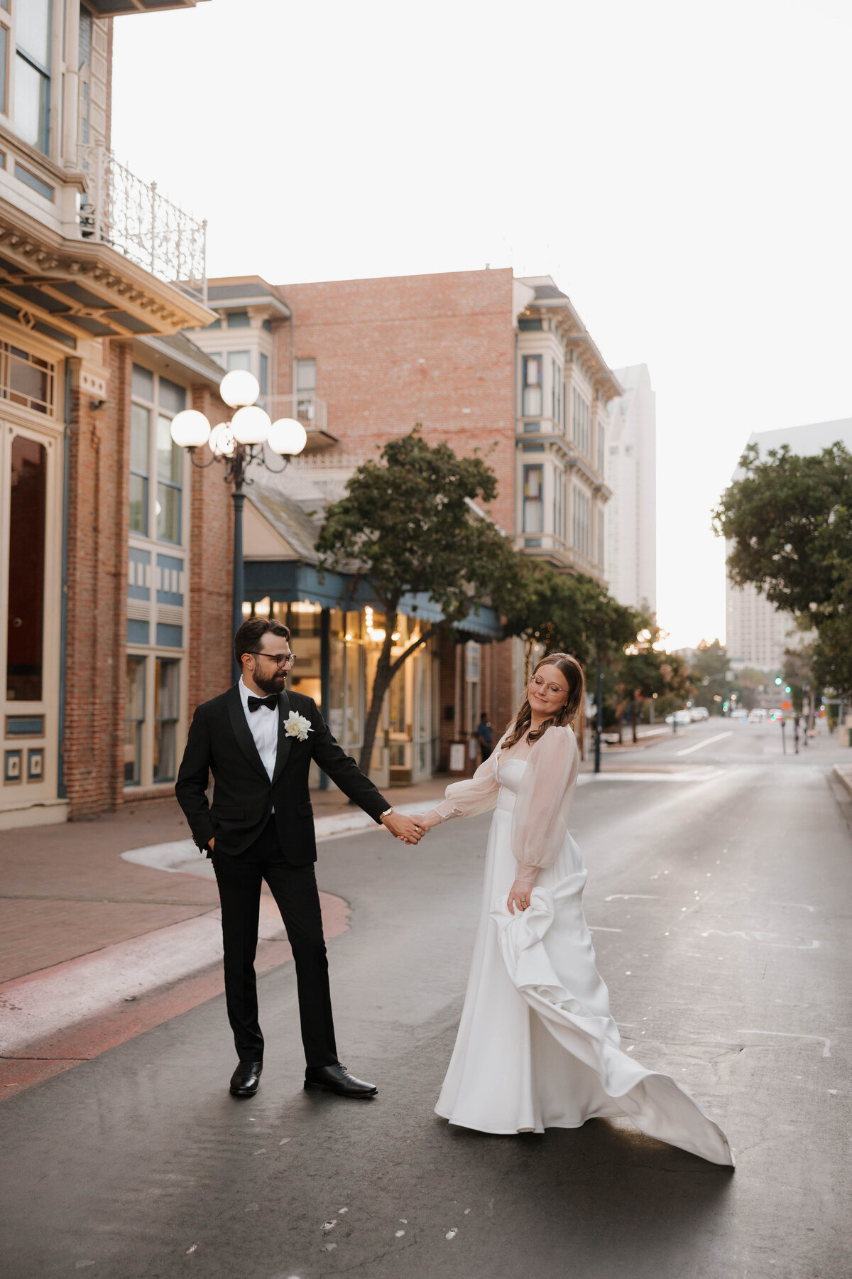 horton-plaza-hotel-san-diego-wedding-raven-berlin-photo-896