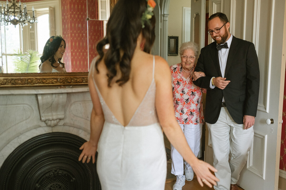 documentary photographer garden greenhouse wedding-38