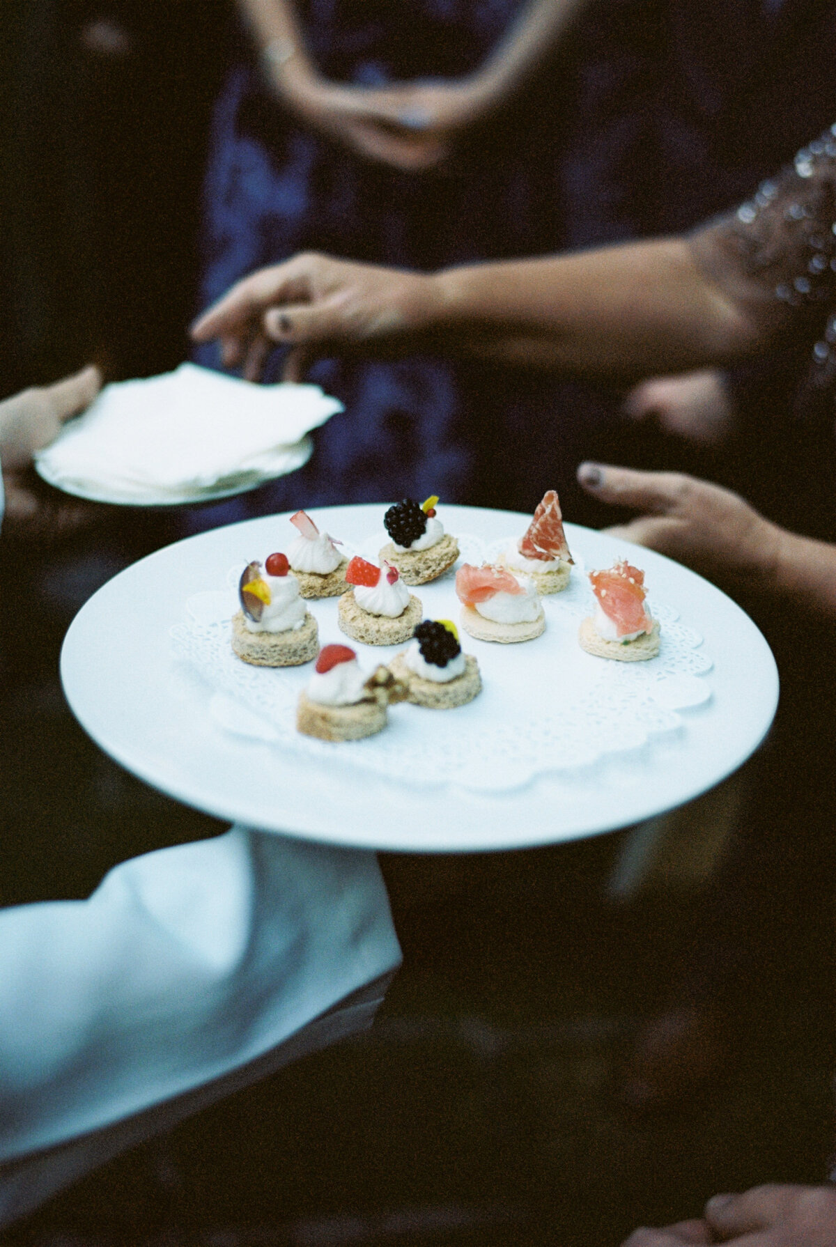 villa-silvana-35mm-film-analogue-wedding-photos-207