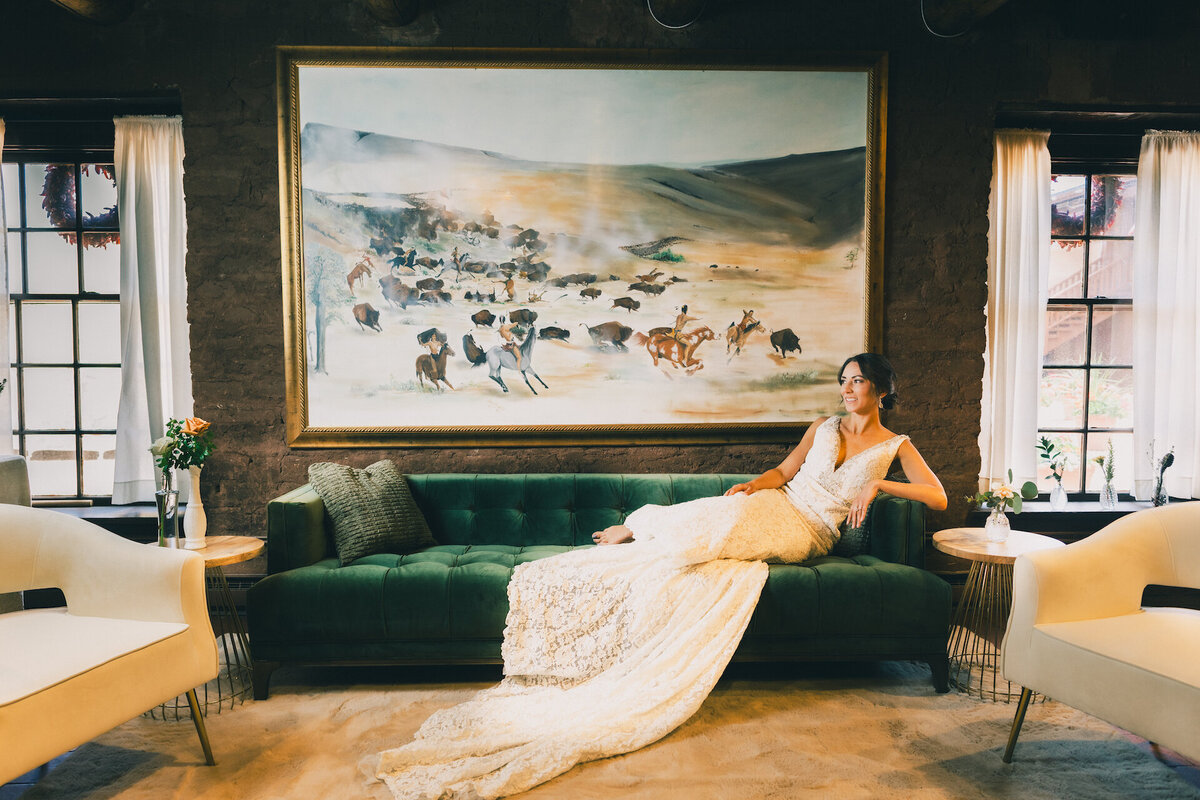 the-fort-restaurant-wedding-planner-bride-lounge-peak-event-designs