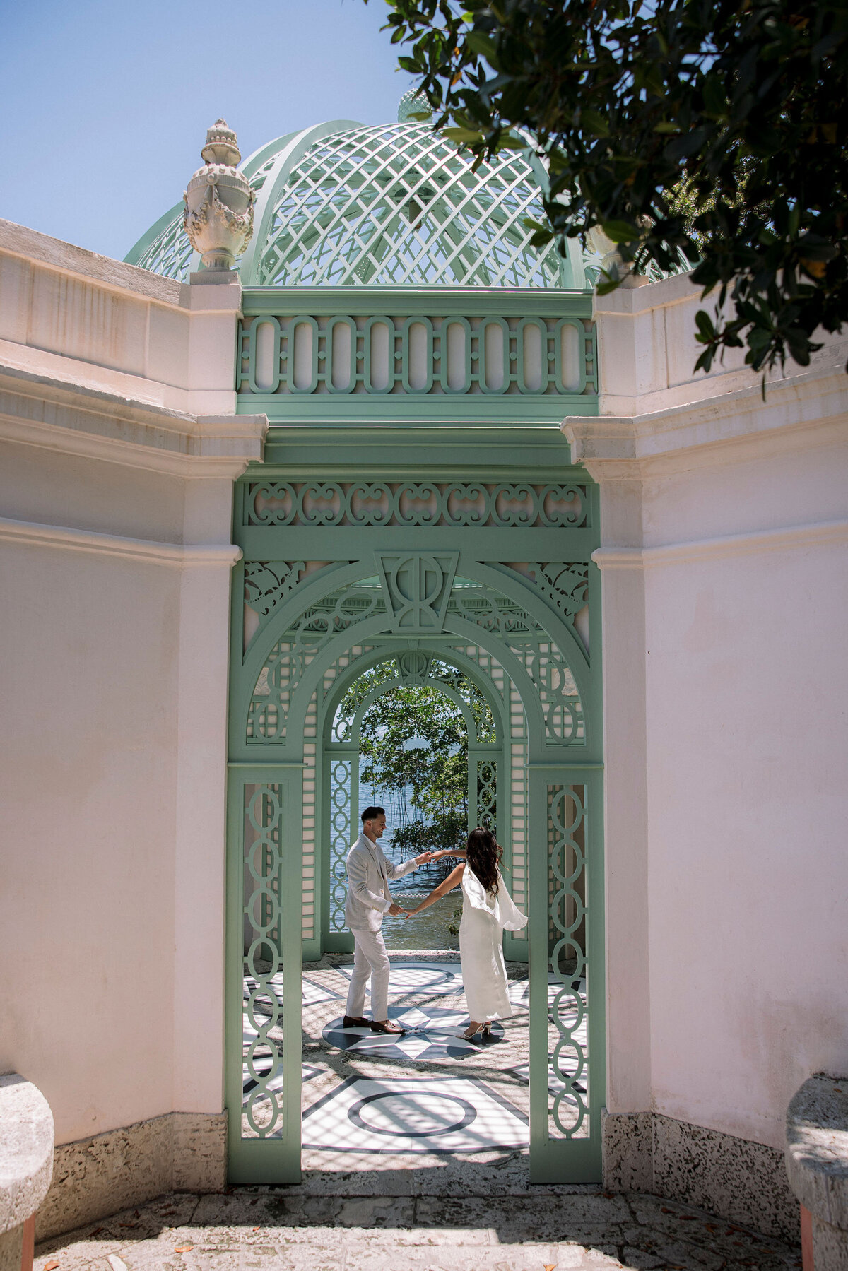Janelle-Andy-Miami-Elopement-Vizcaya-Museum-Gardens-Photography-by-Alexandra-Masihy-15