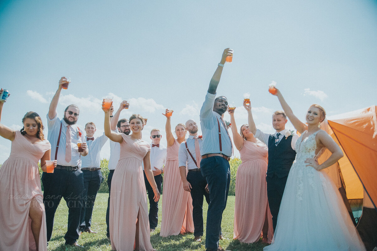 bridal party _ alaynna ann schwartz _ harpors vinyard _ iowa photographer _ playlife photography_0043