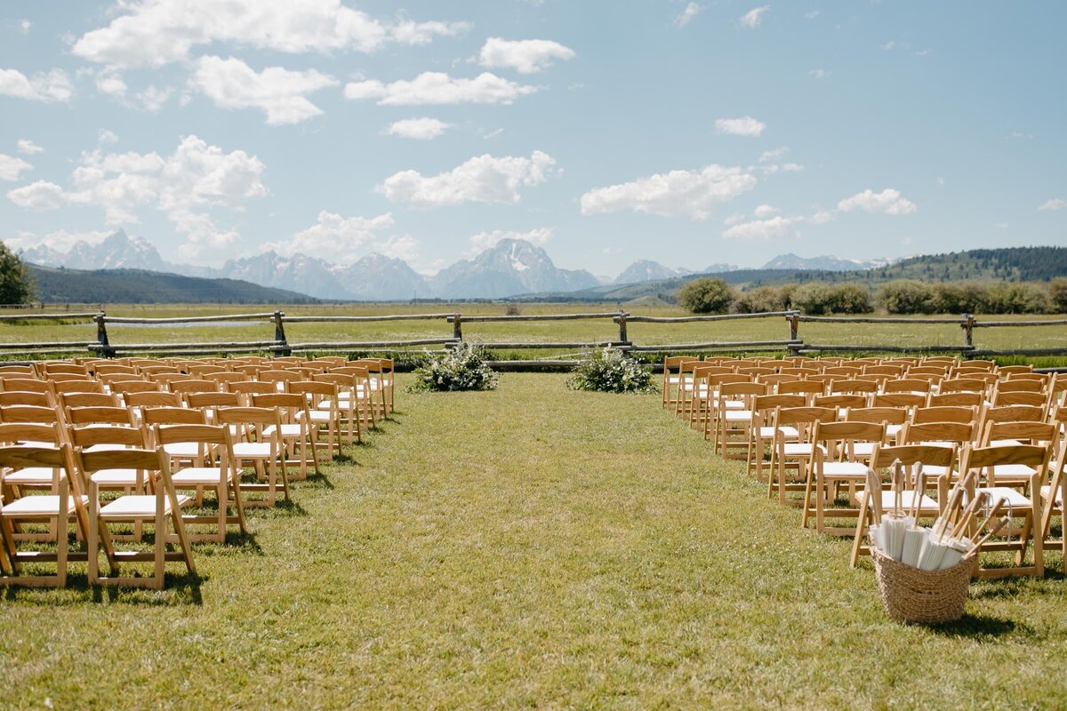 Ceremony-ground-meadow-arrangement-Diamond-Cross-Ranch-wedding