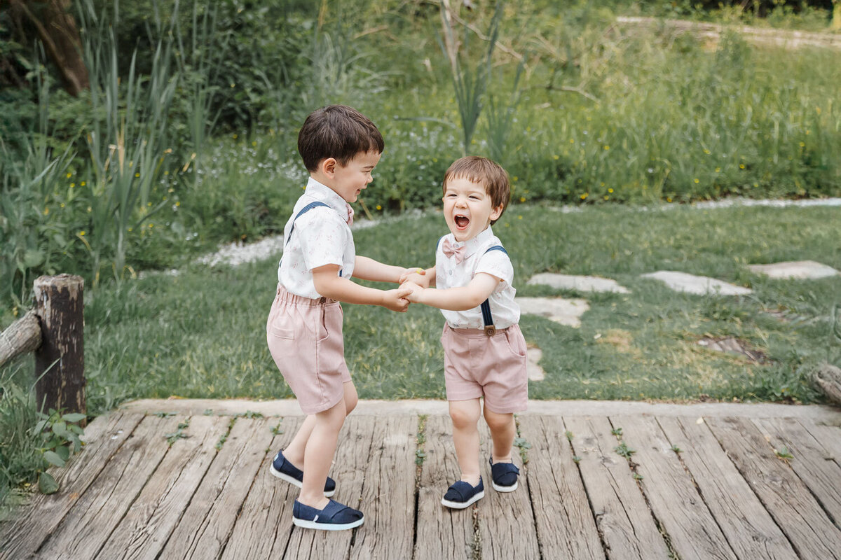 Toronto-Summer-Family-Portraits-with-grandparents-4