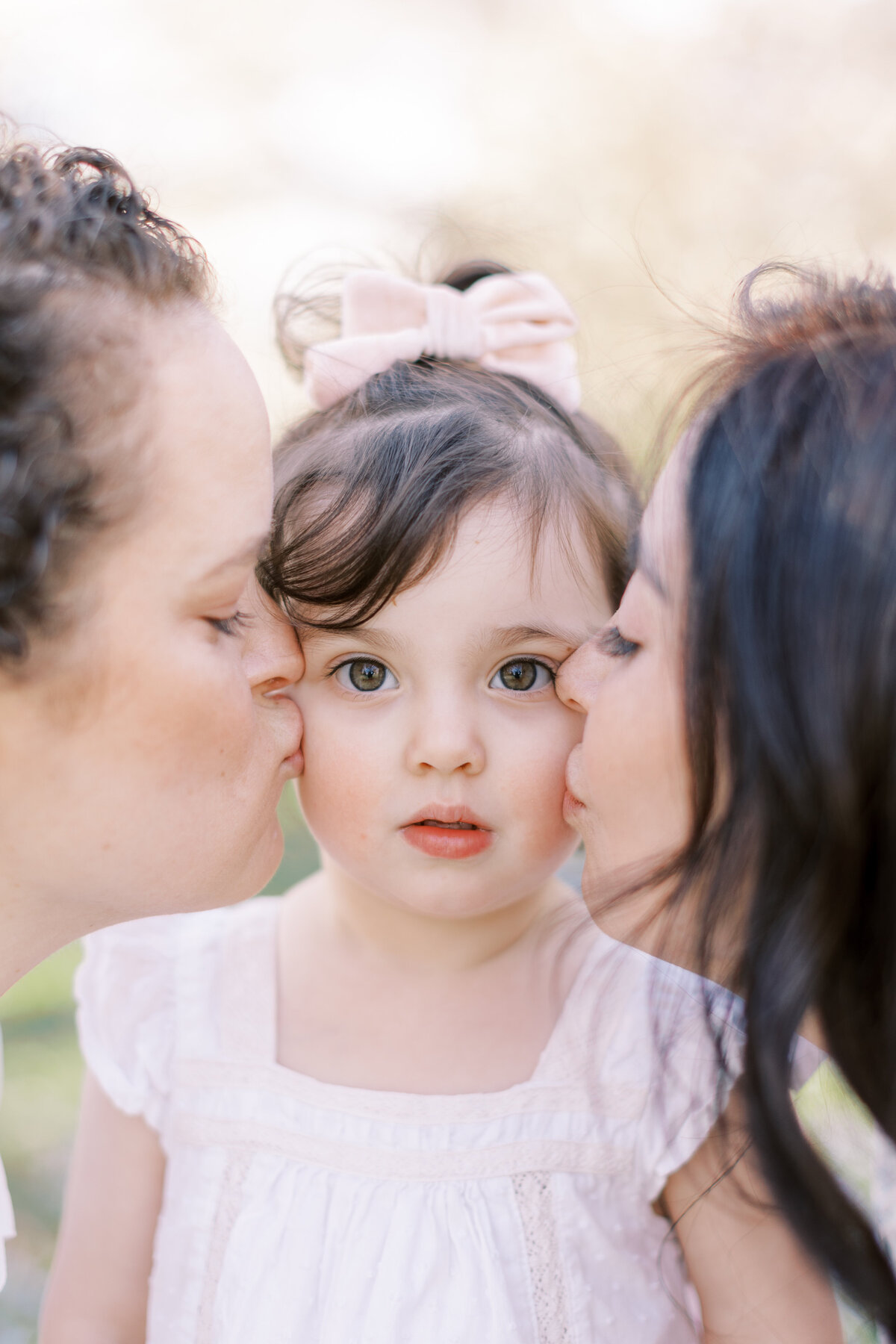 Philadelphia maternity photography session in a park - 6
