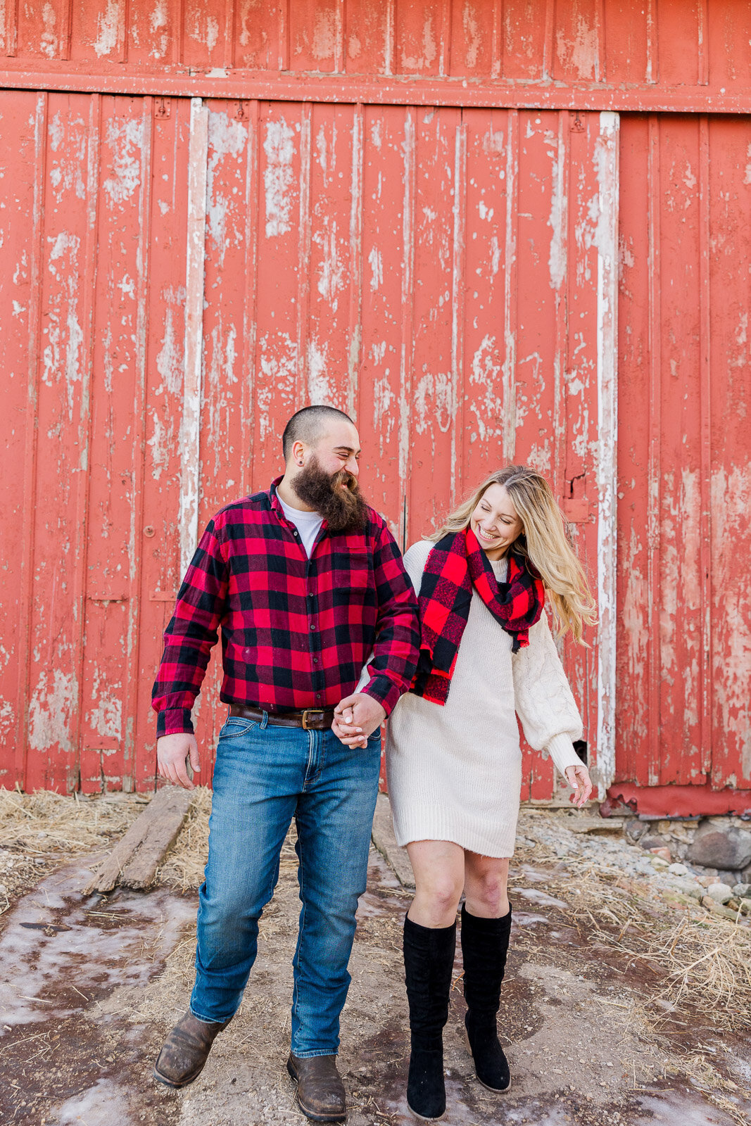 Meredith Mutza photography, Milwaukee based photographer, fall engagement session, spring engagement, engagement photoshoot, wisconsin wedding photographer, wedding photographer, milwaukee couples, milwaukee wisconsin, wisconsin spring engagement, spring couples photos, sunset photos