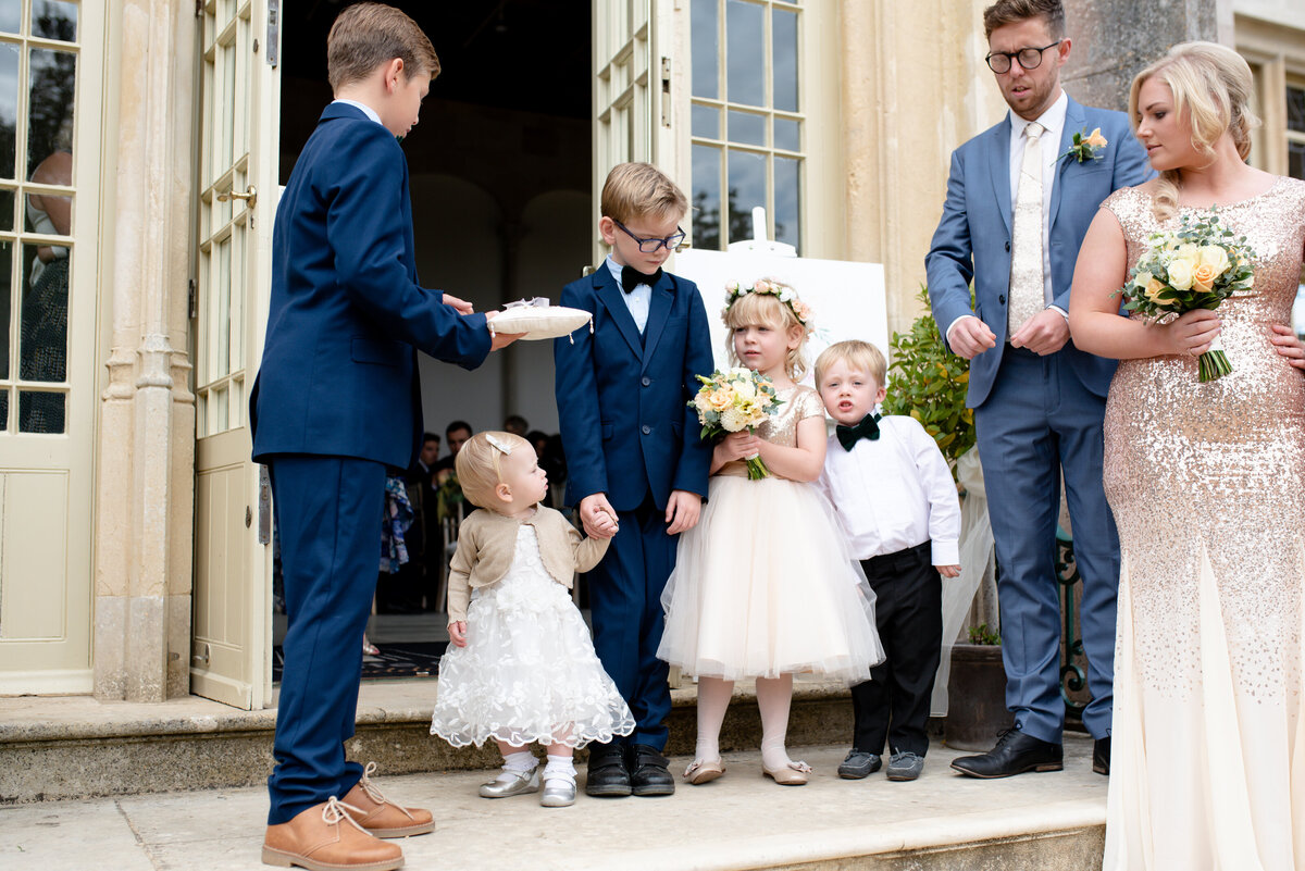 luxury-wedding-highcliffe-castle-dorset-leslie-choucard-photography-14