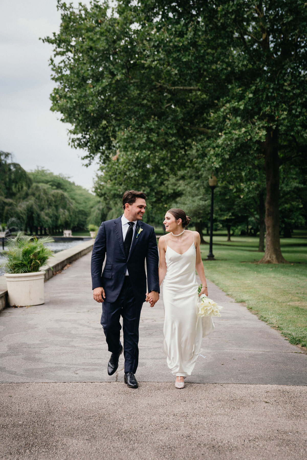 jaclyn-fisher-events-planning-chic-modern-greenhouse-wedding-in-philadelphia-77