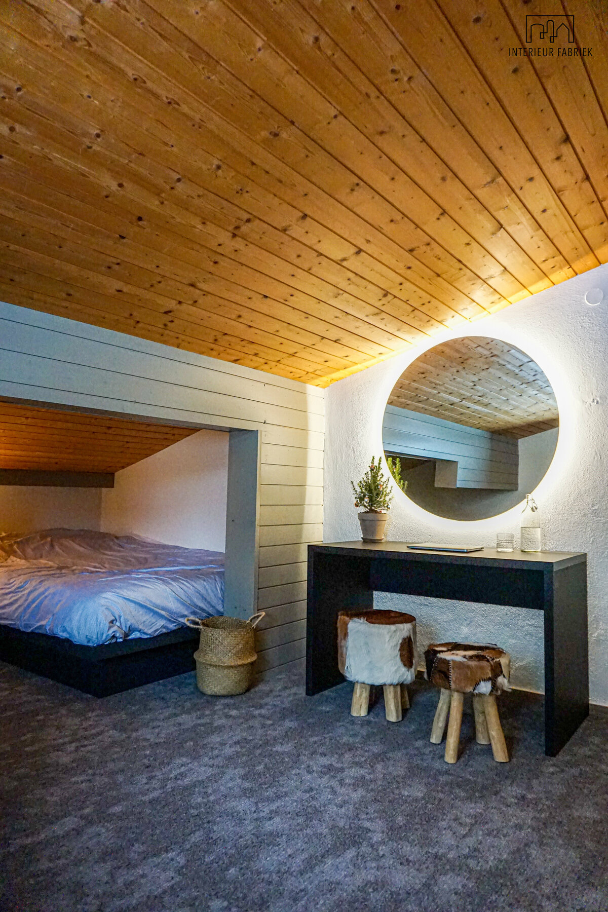 Interieurdesign Woerden, Interieurontwerpstudio Woerden, Interieurontwerper Woerden, Interior design Woerden, Interieurstudio Woerden, Interieur ontwerpen Woerden, Interieur ontwerp Woerden, Interieurinrichting Woerden, Interieurstylist Woerden, Interieurontwerp Woerden, Interieuradvies Woerden, Keukenontwerp Woerden, Keuken Woerden, Keukeneiland Woerden, Zwarte keuken Woerden, Wijnklimaatkast Woerden, Badkamerontwerp Woerden, Badkamer Woerden, Meubilair Woerden, Toilet Woerden, Toiletontwerp Woerden, Vakantiehuisontwerp Woerden, Vakantiehuis Woerden, Inloopdouche Woerden, Regendouche Woerden, Betonlooktegel Woerden, Slaapkamerontwerp Woerden, Slaapkamer Woerden, Ronde Spiegel Woerden,
