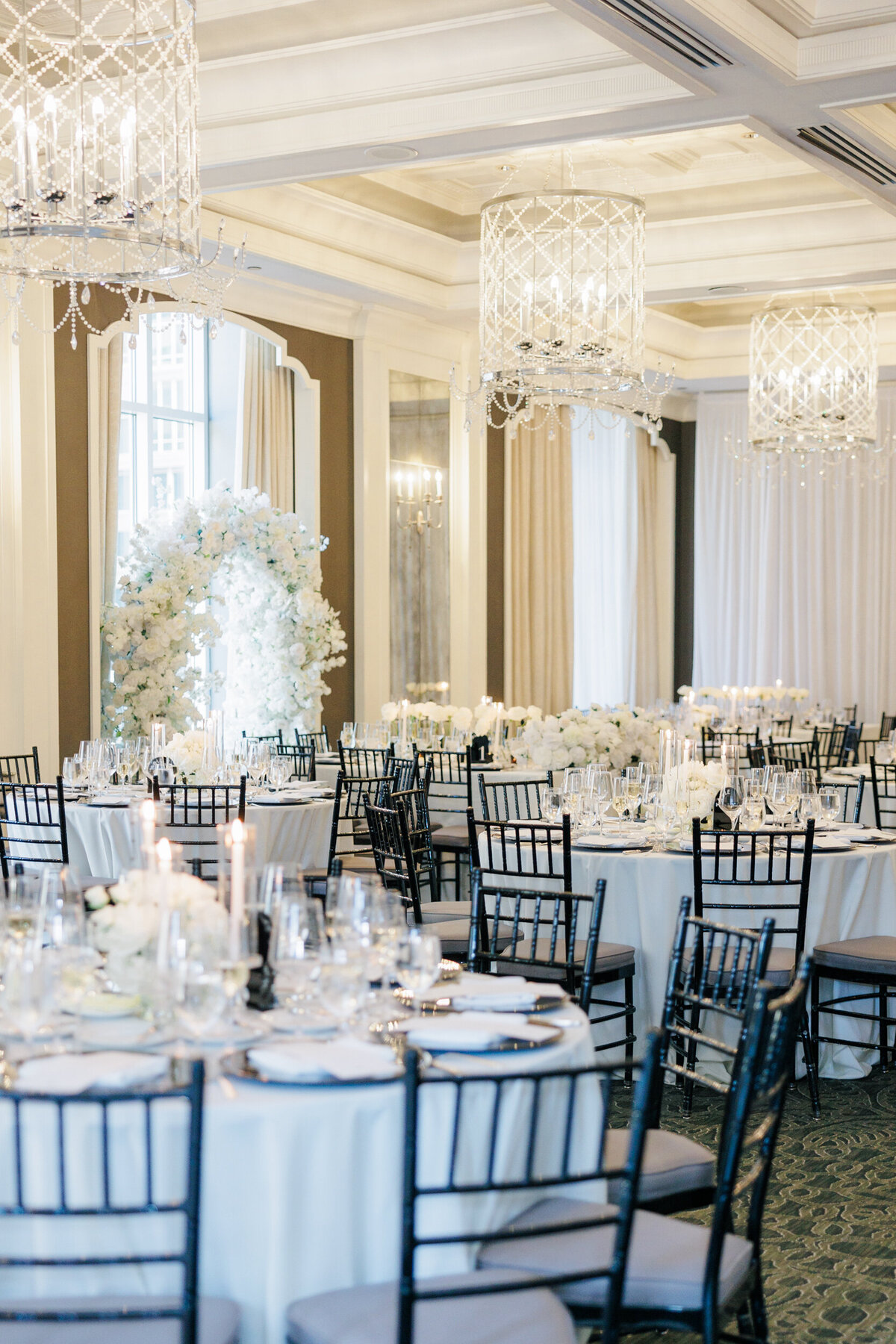 Lexi Benjamin Photography_Waldorf Astoria Chicago Wedding_09.21.24-185