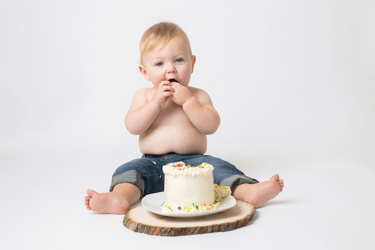 cake-smash-photographer-cuyahoga-falls