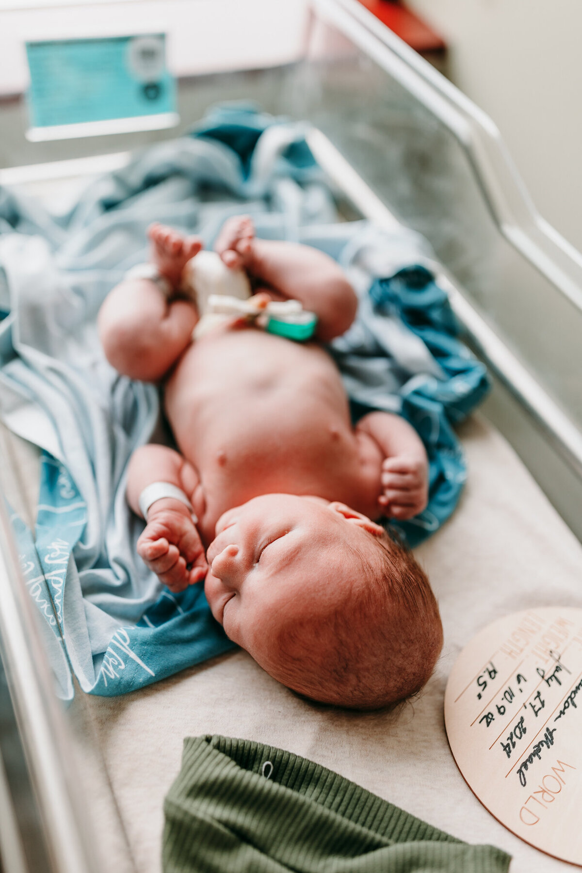 best NWA Fresh 48 photographer, fresh 48 newborn photography Northwest Arkansas