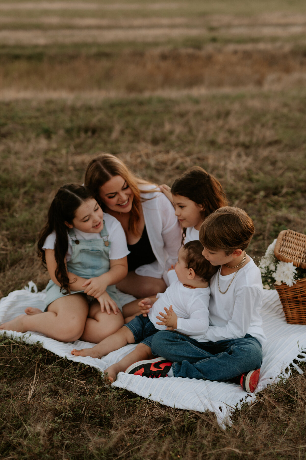 Mother and her children family photograhy