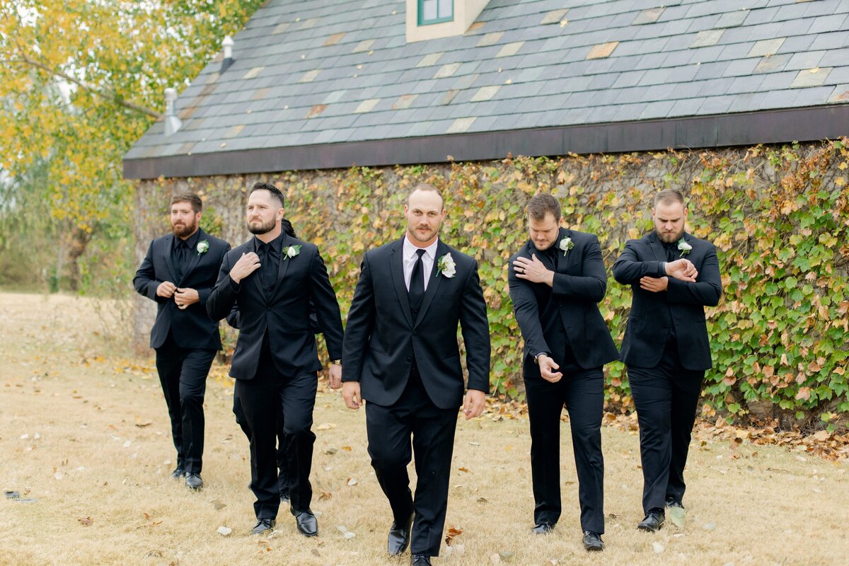 Lindsey-and-Justin-Wedding-Emily-Nicole-Photo-420