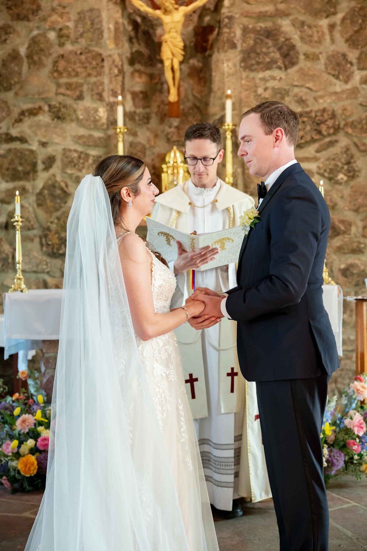 Saint-Malos-Chapel-on-the-Rock-Wedding-61