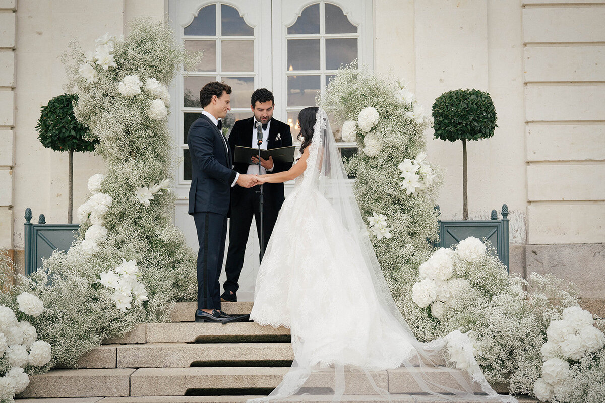 Chateau de Grand Luce | Floraison | France wedding florist