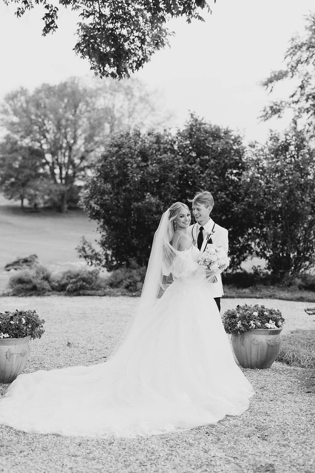 shea-gibson-mississippi-marriage-motherhood-photographer-thompson-wedding-249